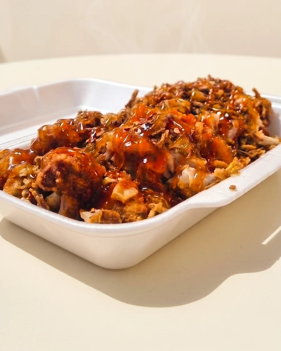 Le Crousty mixte, sauce sucrée-piquante